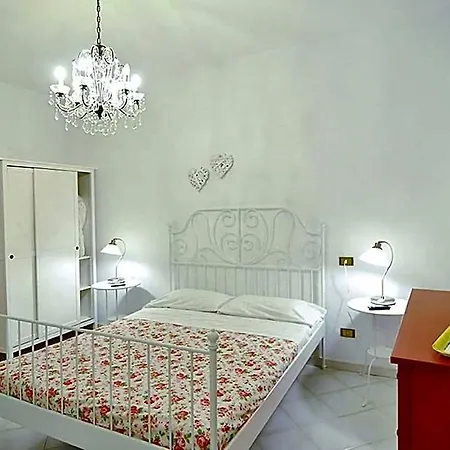 A Casa Di Anna Bed & Breakfast 4*
